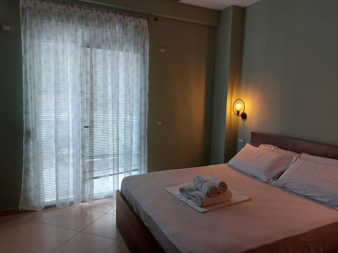 Deni Sea View Apartment Avlonya Dış mekan fotoğraf