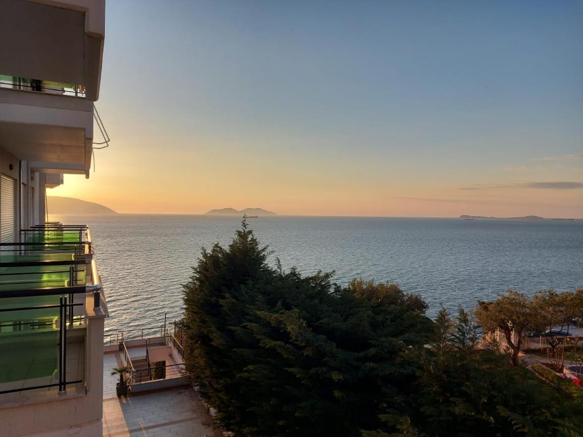 Deni Sea View Apartment Avlonya Dış mekan fotoğraf