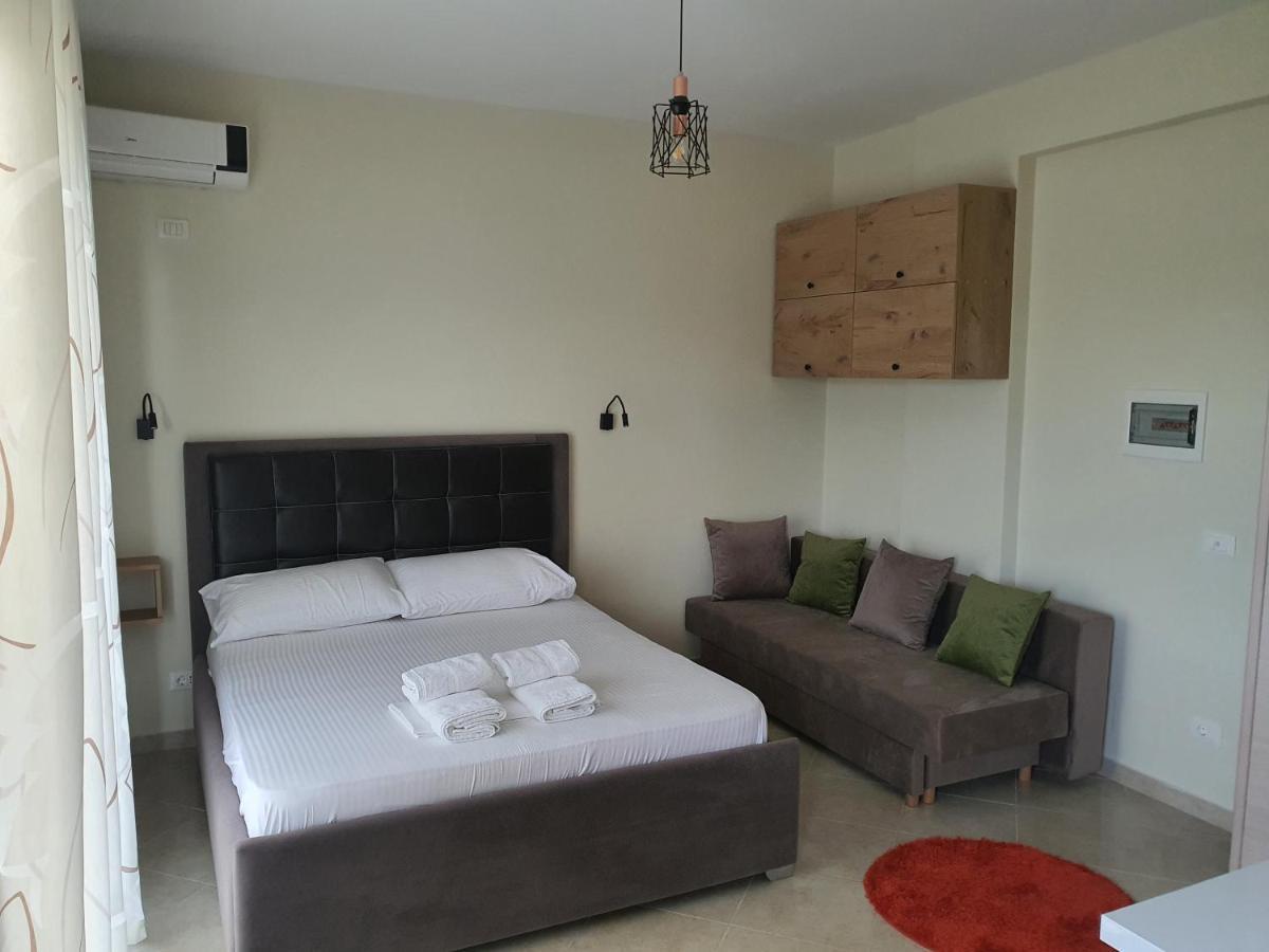 Deni Sea View Apartment Avlonya Dış mekan fotoğraf