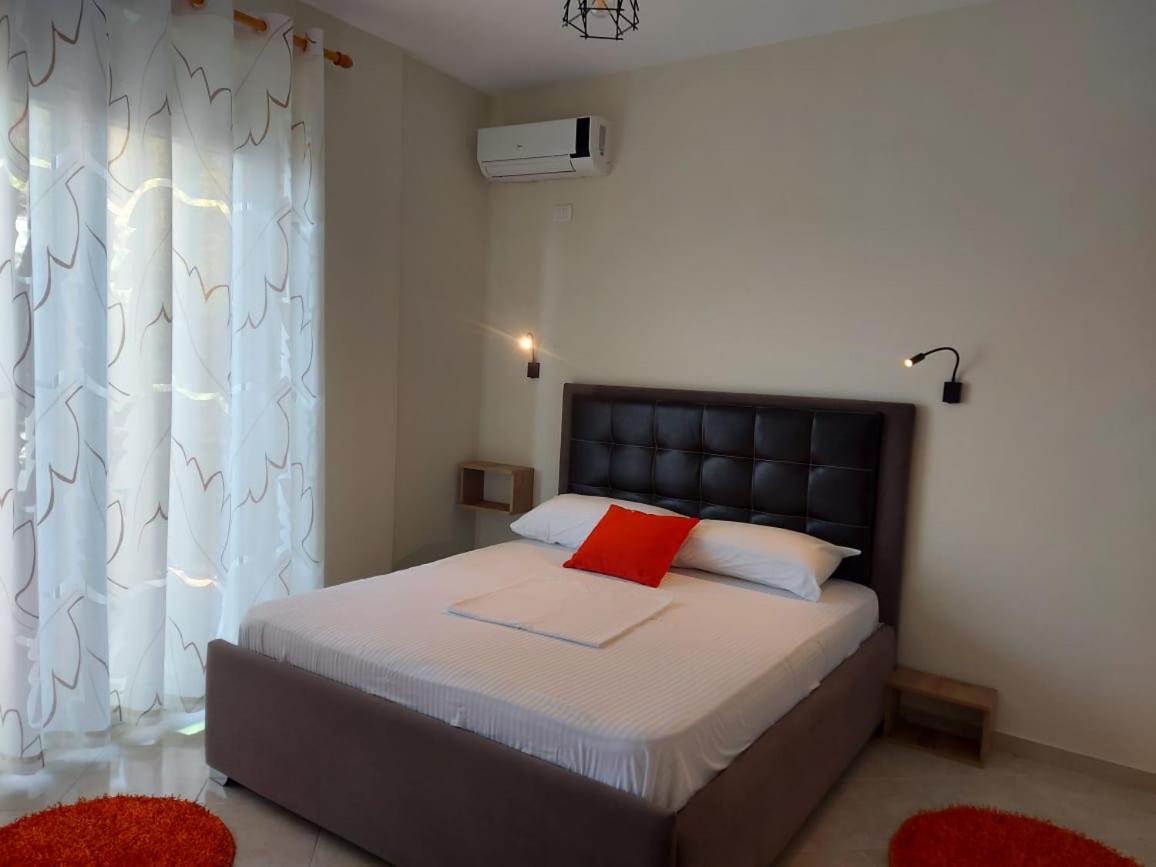 Deni Sea View Apartment Avlonya Oda fotoğraf
