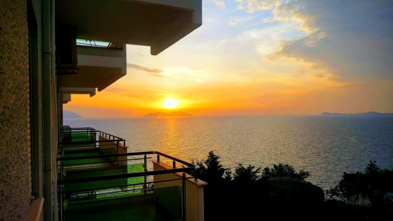 Deni Sea View Apartment Avlonya Dış mekan fotoğraf