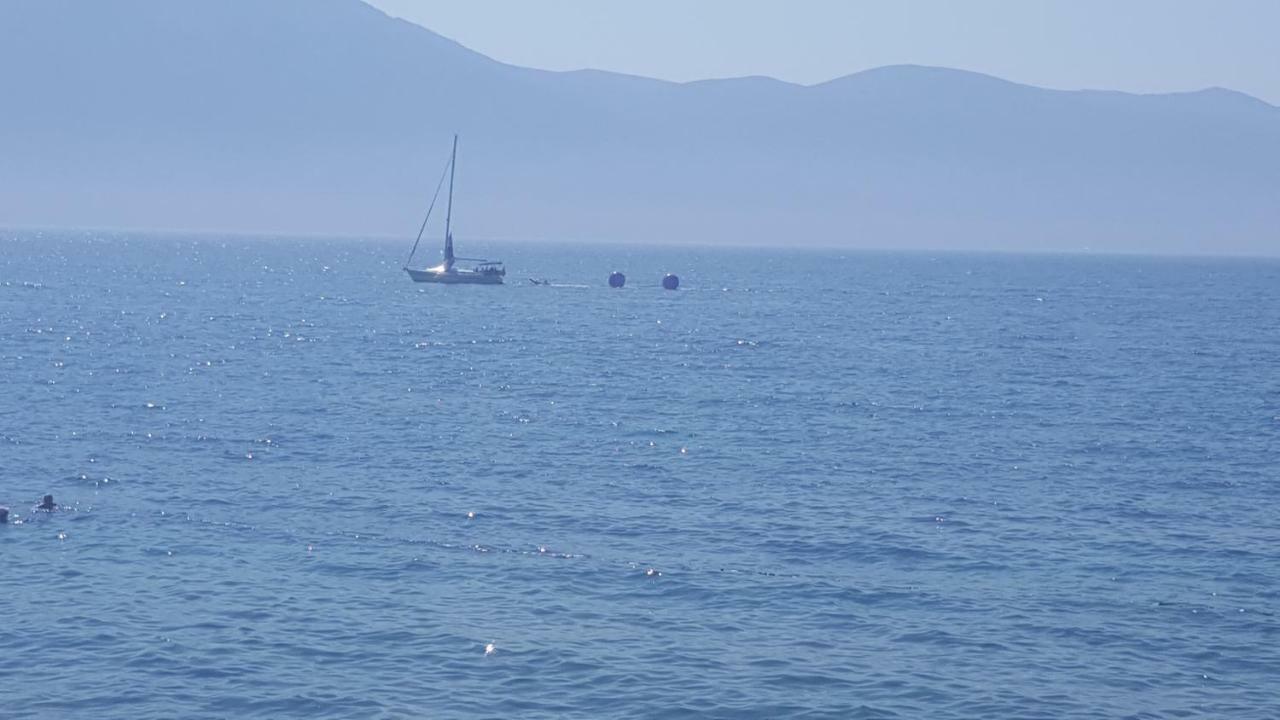 Deni Sea View Apartment Avlonya Dış mekan fotoğraf